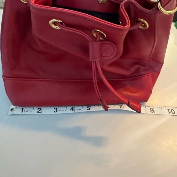 Aurielle Red and Gold Shoulder Bag with Drawstring Closure - Picture 4 of 8